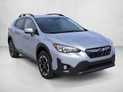 Used 2021 Subaru Crosstrek 2.0i Premium w/ Moonroof Package AWD/4WD image 3