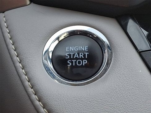 Used 2016 Toyota RAV4 Limited image 26