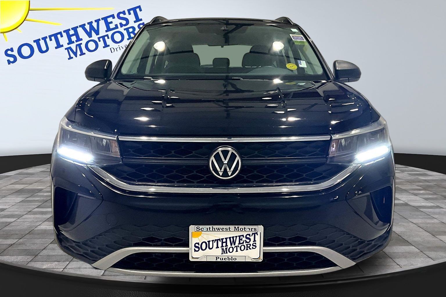 Used 2022 Volkswagen Taos S FWD image 2