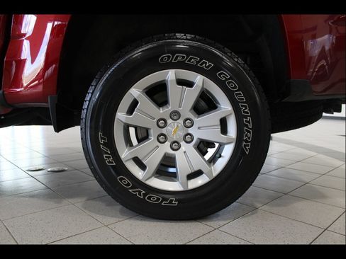 Used 2022 Chevrolet Colorado LT w/ Safety Package AWD/4WD image 12