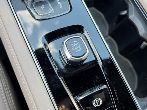 New 2026 Volvo XC90 B5 Ultra w/ Lounge Package AWD/4WD image 27