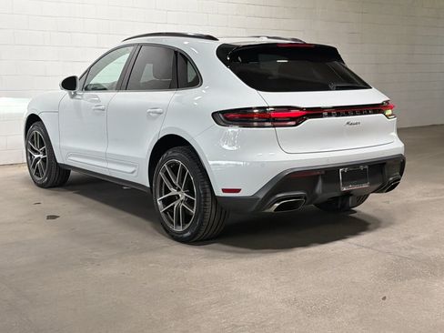 Used 2026 Porsche Macan AWD/4WD image 3