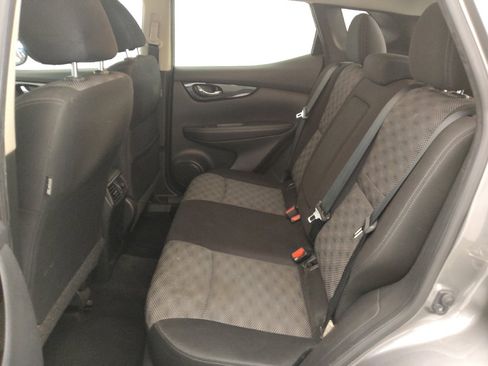 Used 2019 Nissan Rogue Sport SV w/ Technology Package FWD image 18