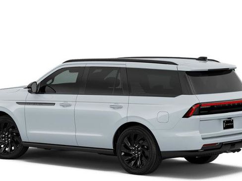 New 2026 Lincoln Navigator Reserve AWD/4WD image 25