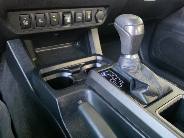 Used 2021 Toyota Tacoma TRD Off-Road w/ Technology Package RWD image 18