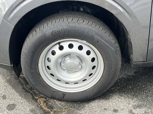 New 2025 Ford Maverick XL image 11