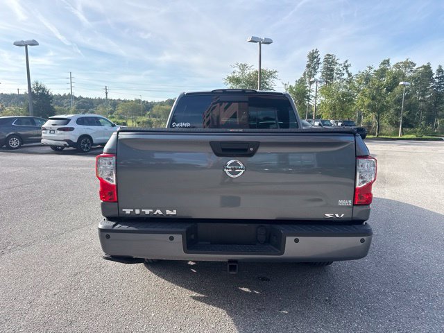 Used 2018 Nissan Titan SV w/ SV Convenience Package RWD image 5
