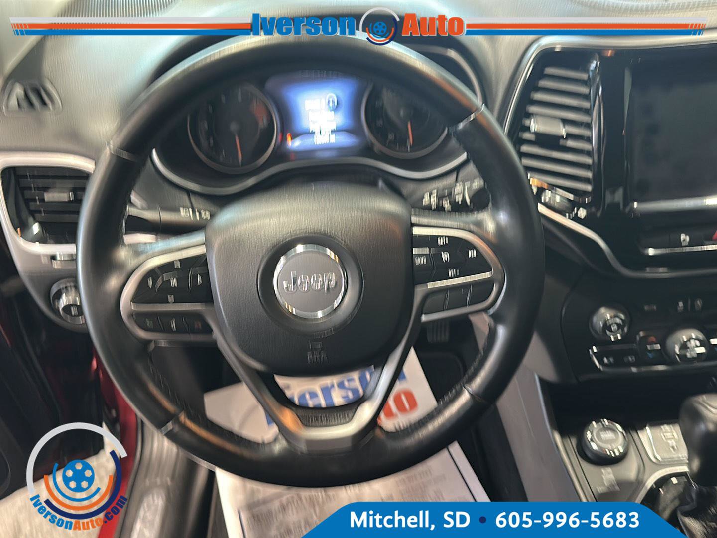 Used 2019 Jeep Cherokee Limited AWD/4WD image 16