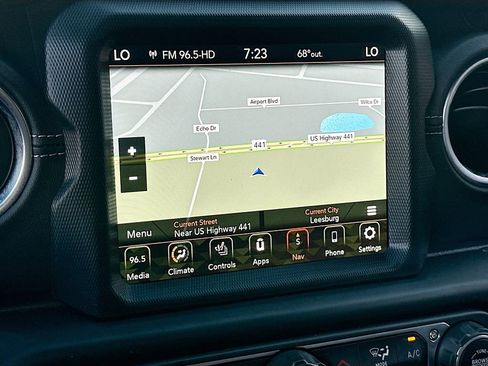 Used 2023 Jeep Wrangler Unlimited Sahara w/ Cold Weather Group image 13