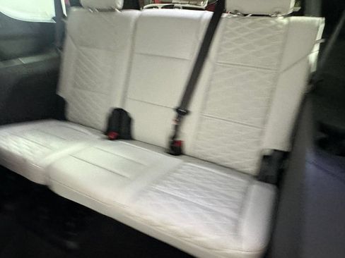 Used 2025 Cadillac Escalade Sport Platinum AWD/4WD image 33