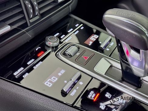 Used 2021 Porsche Cayenne S image 20