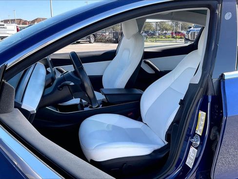 Used 2018 Tesla Model 3 Mid Range image 7