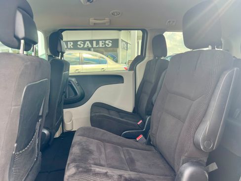 Used 2014 Dodge Grand Caravan SXT FWD image 10
