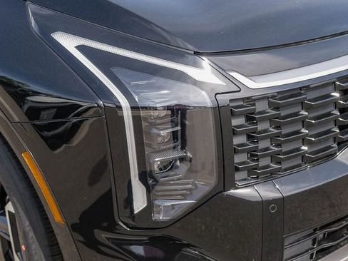 New 2026 Kia Sportage SX FWD image 11