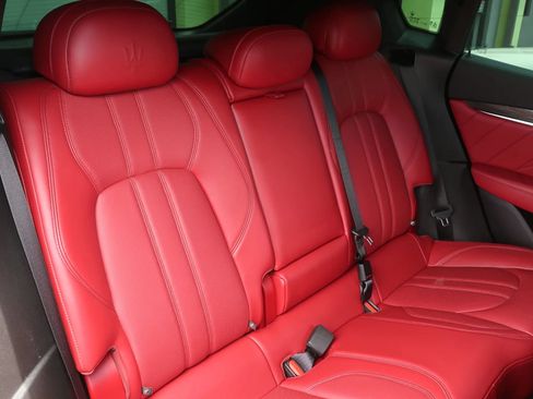 Used 2022 Maserati Levante Modena AWD/4WD image 24