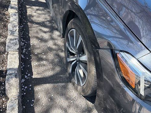 Used 2022 Honda Civic EX image 4