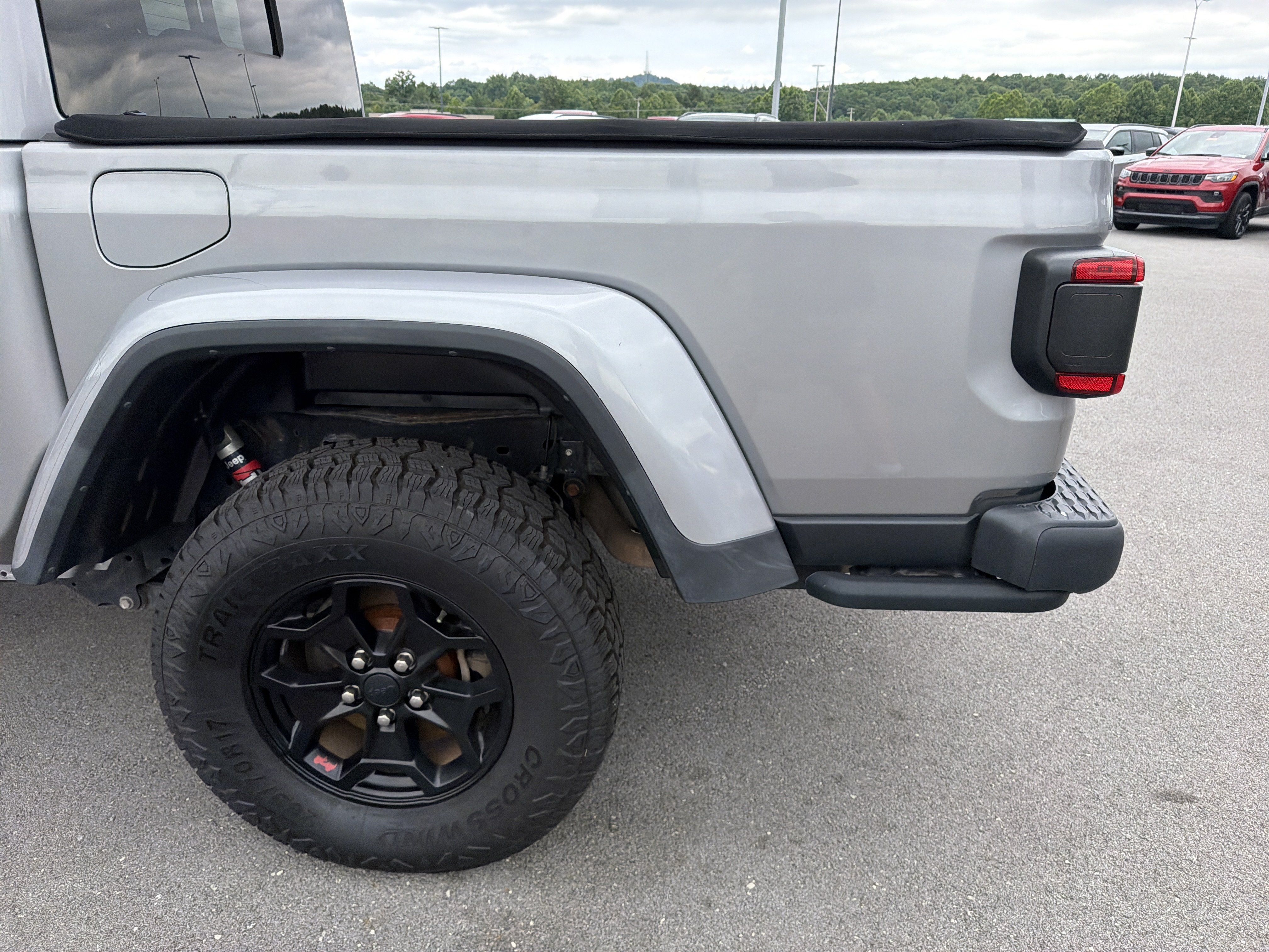 Used 2020 Jeep Gladiator Rubicon AWD/4WD image 11