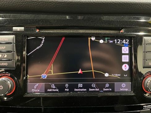 Used 2018 Nissan Rogue SL image 29