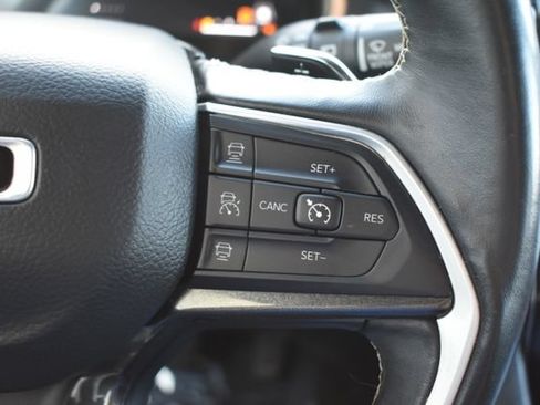 Used 2022 Jeep Grand Cherokee L Laredo AWD/4WD image 25