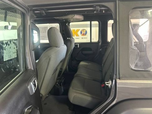 Used 2025 Jeep Wrangler Unlimited Sport AWD/4WD image 40
