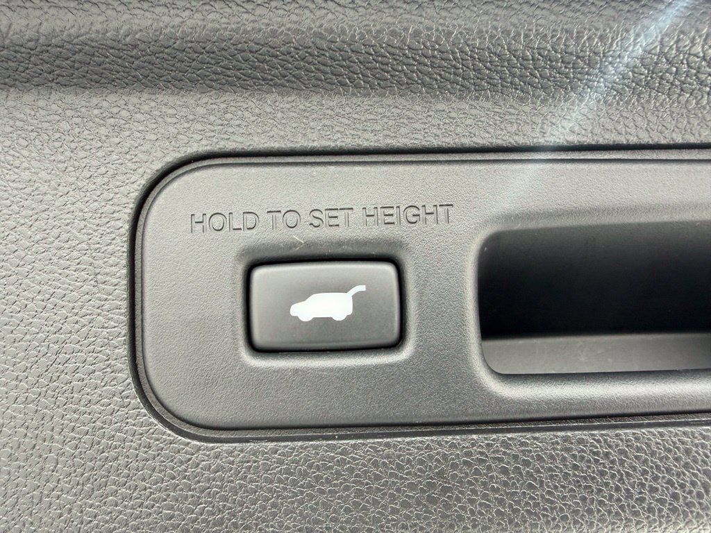 Used 2025 Honda Odyssey EX-L image 10