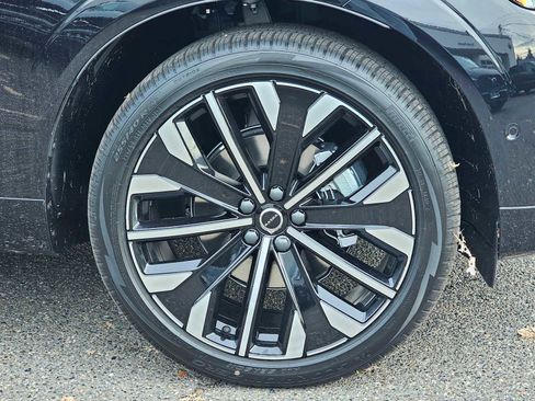 New 2026 Volvo XC60 B5 Ultra w/ Protection Package Premier image 9