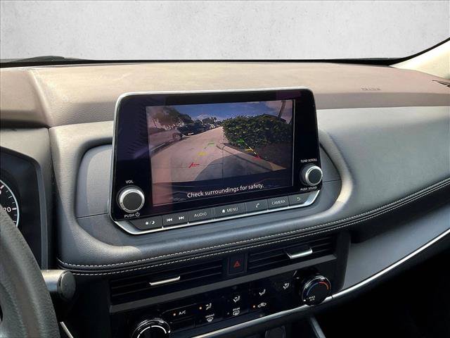 Used 2023 Nissan Rogue S FWD image 19