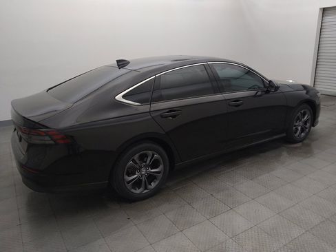 Used 2023 Honda Accord EX image 10