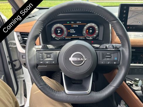 Used 2024 Nissan Rogue Platinum w/ Platinum Premium Package AWD/4WD image 12