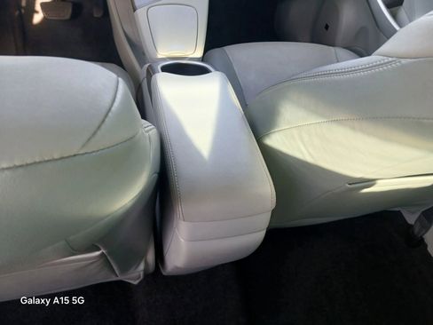 Used 2015 Toyota Prius Four image 28