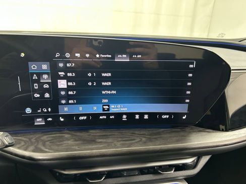 Used 2025 Audi Q5 Premium w/ Convenience Package image 14