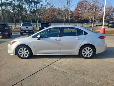 Certified 2024 Toyota Corolla LE image 2