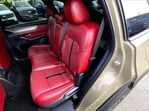 Used 2025 MAZDA CX-70 Plug-In Hybrid w/ Premium Plus image 18