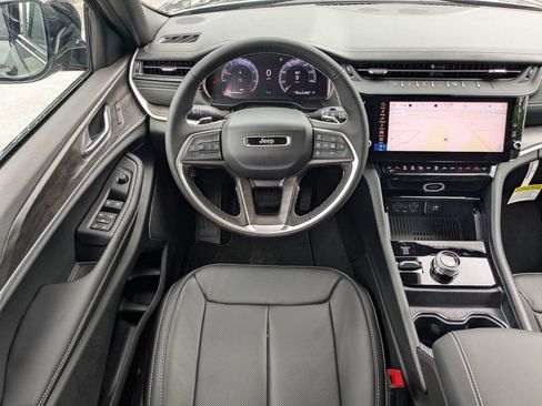 New 2026 Jeep Grand Cherokee Limited AWD/4WD image 17
