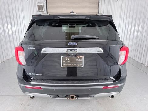 Used 2022 Ford Explorer Limited w/ Equipment Group 301A RWD image 6
