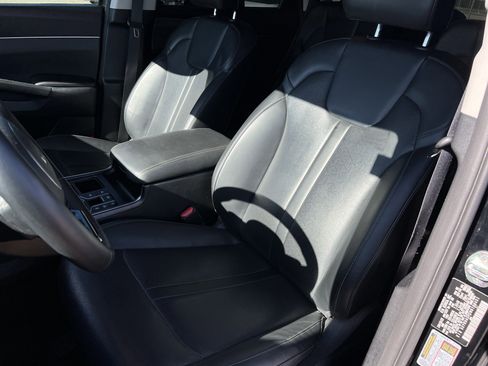 Used 2022 Kia Sorento EX image 12