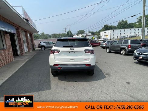 Used 2020 Jeep Compass Trailhawk image 7