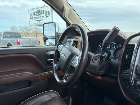 Used 2017 Chevrolet Silverado 3500 High Country w/ Duramax Plus Package image 17
