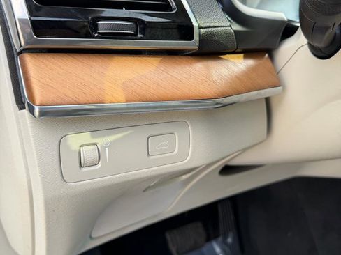 Used 2018 Volvo XC90 T6 Inscription w/ Convenience Package image 39