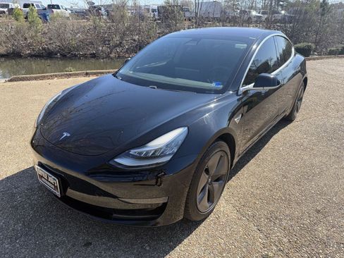 Used 2019 Tesla Model 3 Standard Range Plus image 7