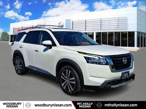 Certified 2023 Nissan Pathfinder Platinum AWD/4WD image 1