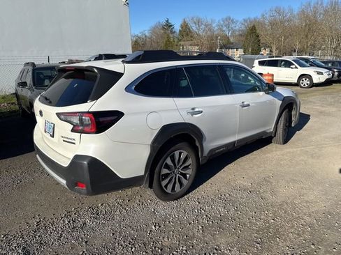 Used 2023 Subaru Outback Touring XT image 4