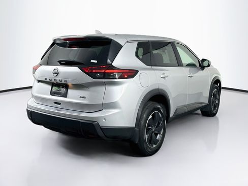 Used 2025 Nissan Rogue SV AWD/4WD image 9