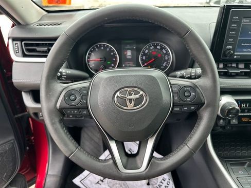 Used 2022 Toyota RAV4 XLE w/ Convenience Package image 16