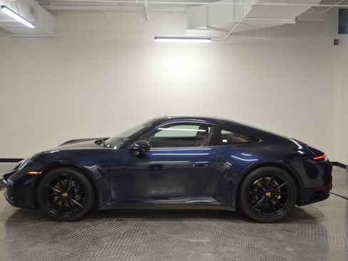 Certified 2021 Porsche 911 Carrera image 2