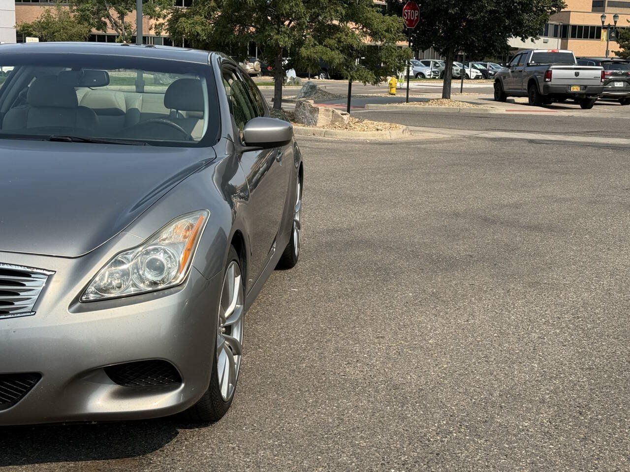 Used 2008 INFINITI G37 Sport w/ Premium Pkg RWD image 2