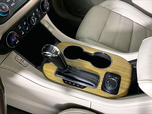 Used 2019 GMC Acadia Denali image 26