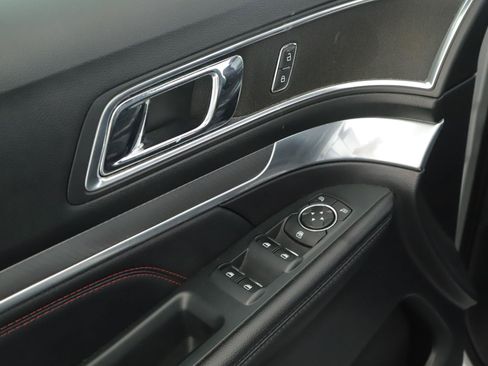 Used 2019 Ford Explorer Sport AWD/4WD image 8