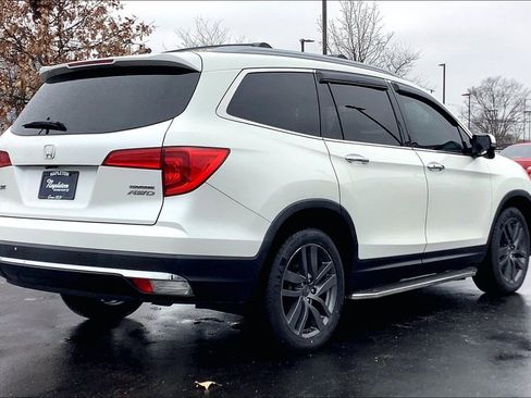 Used 2017 Honda Pilot Touring image 16