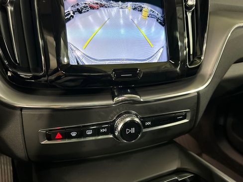 Certified 2024 Volvo XC60 B5 Core w/ Protection Package Premier AWD/4WD image 18